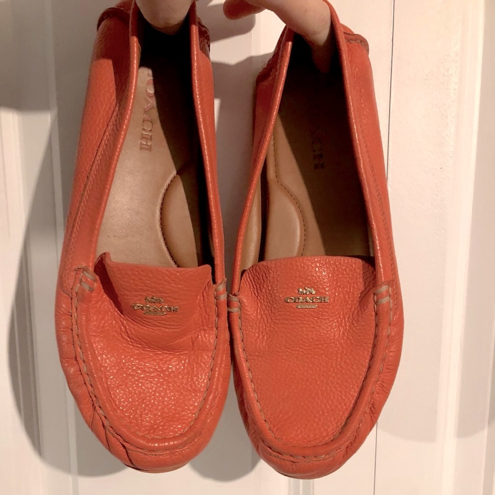 They are a great holiday shoes! Very comfortable. These will sell quick.